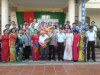 Viện sĩ Nguyễn Văn Hiệu trao quà đến học sinh nghèo học giỏi