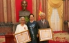 Vợ chồng giáo sư Trần Thanh Vân được tặng huân chương Hữu nghị
